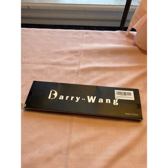 Barry Wang Four pc Matching Necktie / Pocket Square / 2 Cufflinks, Brand New - Picture 9 of 14